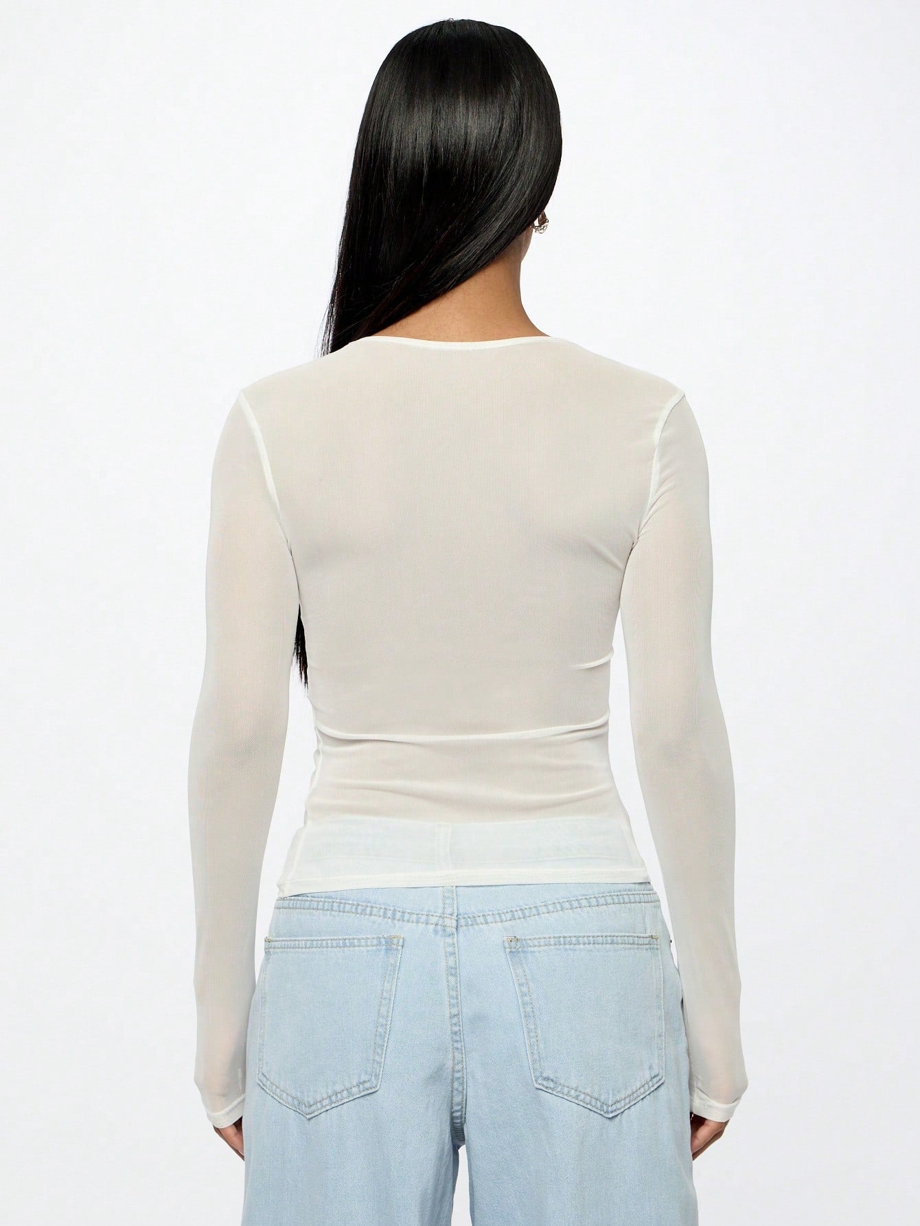 Camiseta Ajustada de Mangas Longas e Gola Redonda em Tela