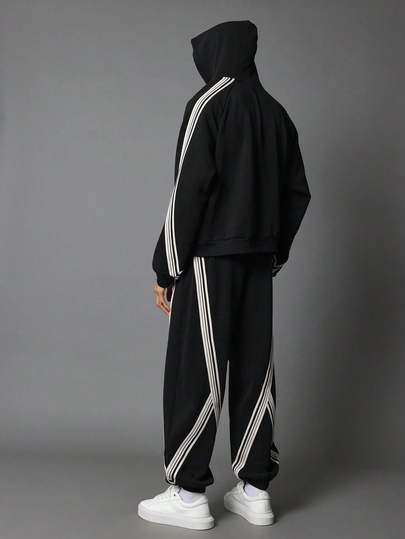 Conjunto SMWN Oversized Overhead Black Linhes