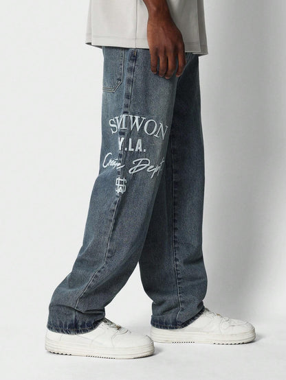 Calça Denim reta com bordado