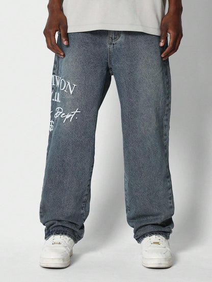Calça Denim reta com bordado